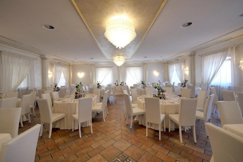 ホテル Relais Madonna Di Campagna バスティーア・ウンブラ エクステリア 写真