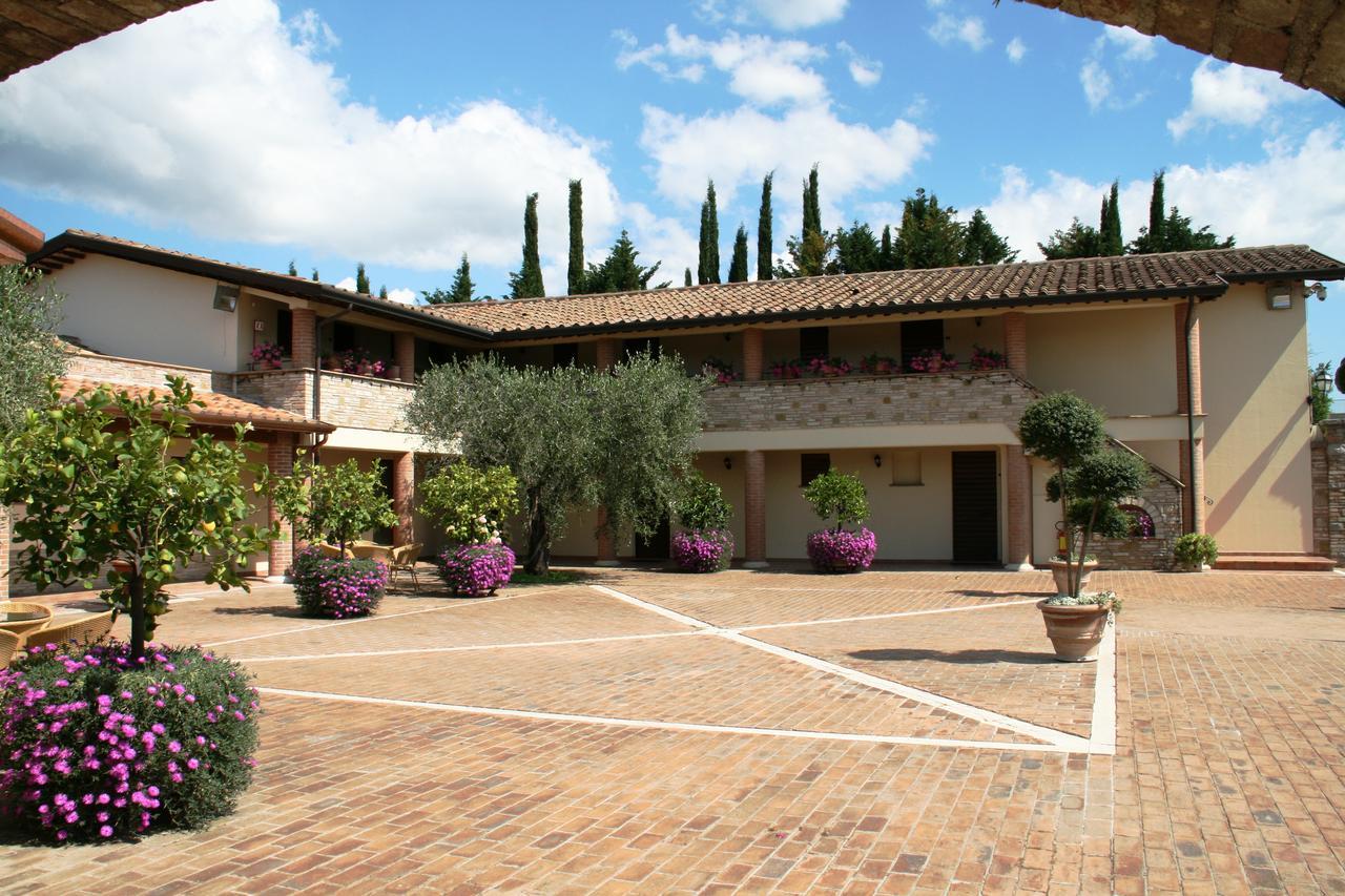 ホテル Relais Madonna Di Campagna バスティーア・ウンブラ エクステリア 写真