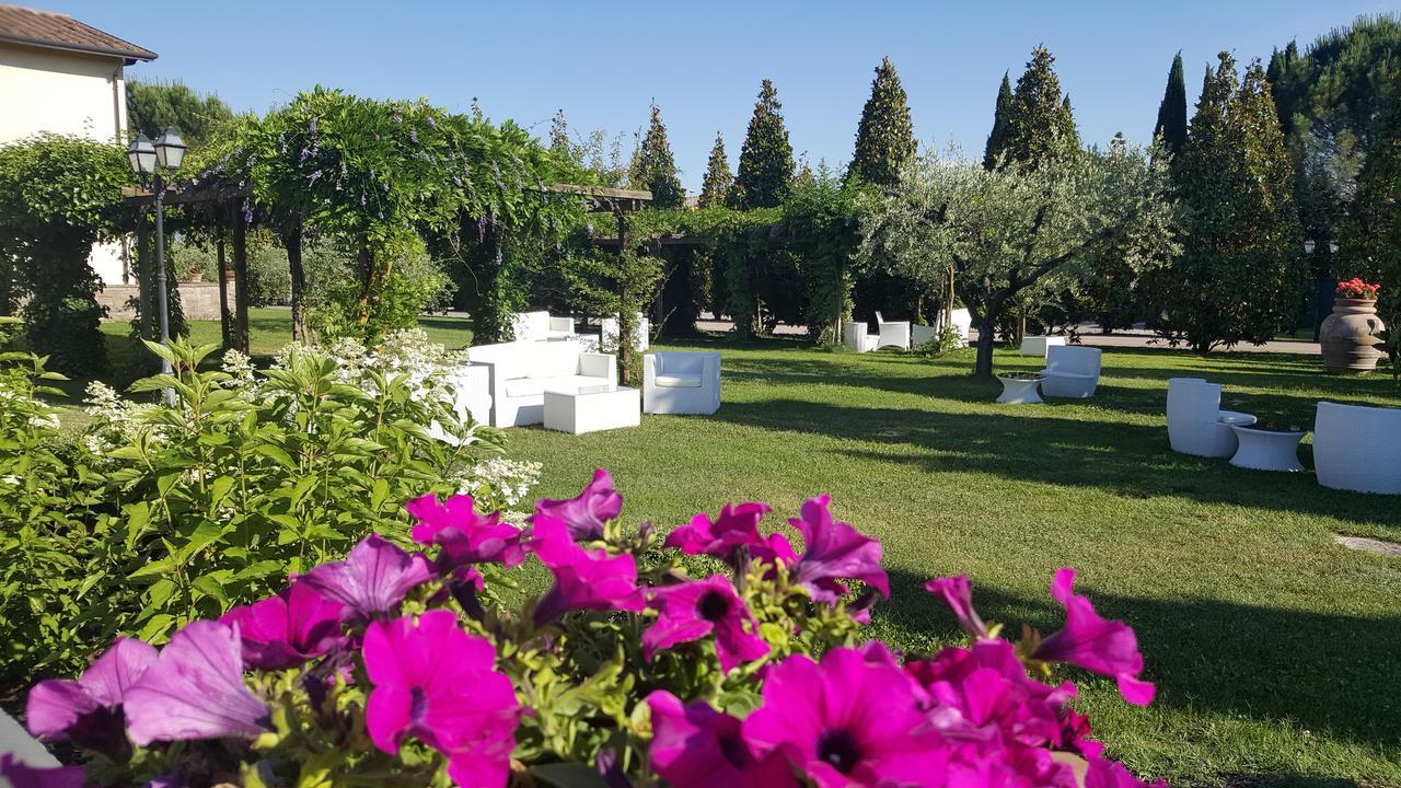ホテル Relais Madonna Di Campagna バスティーア・ウンブラ エクステリア 写真